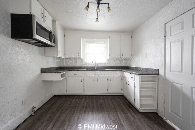 Photo - 1433 W 5th St