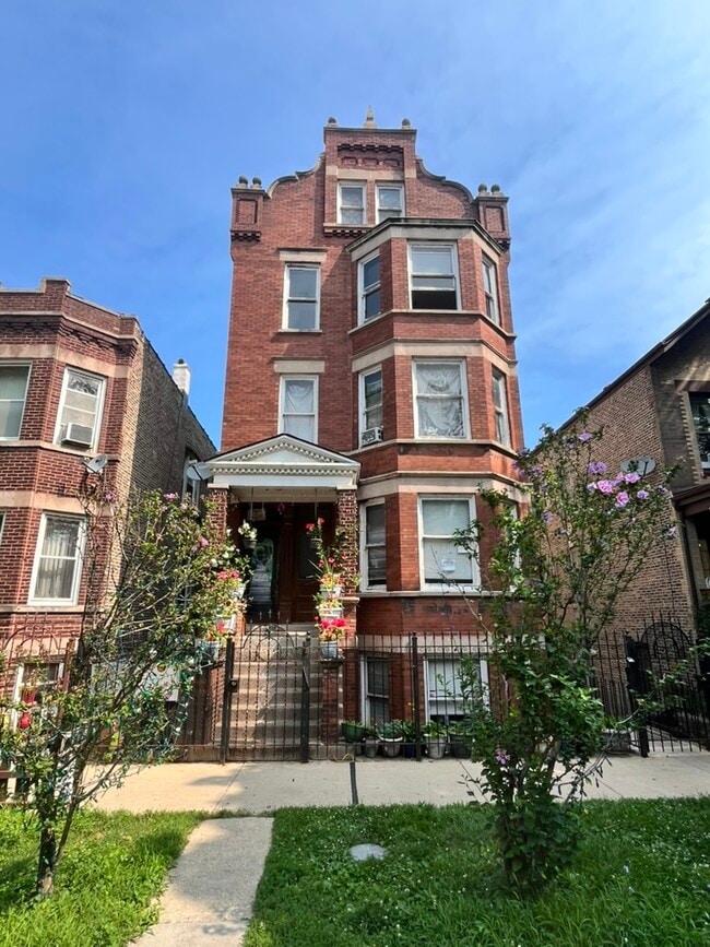Building Photo - 2636 W 23rd St Unit 1F