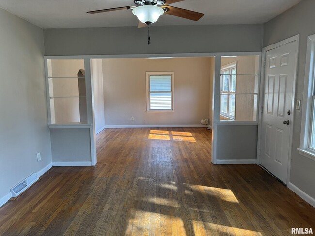 Photo - 2826 W 47th St