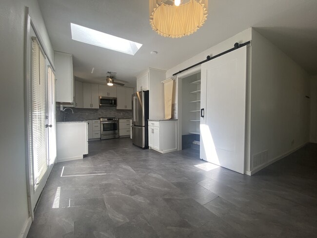 Photo - 1714 Village Dr