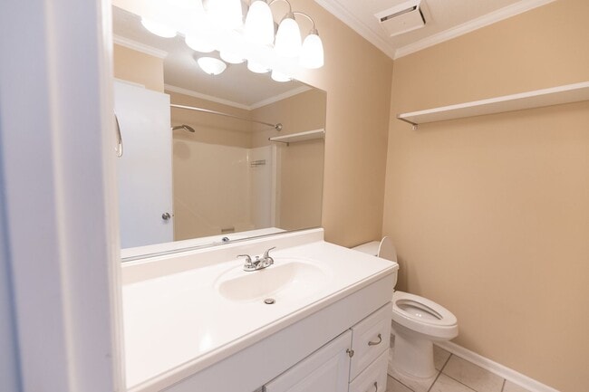Photo - 185 Forest View Dr