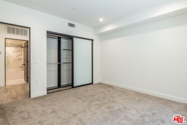 Photo - 859 S Lucerne Blvd Unit 109