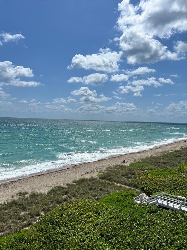 Photo - 10980 S Ocean Dr Unidad 612 Rental