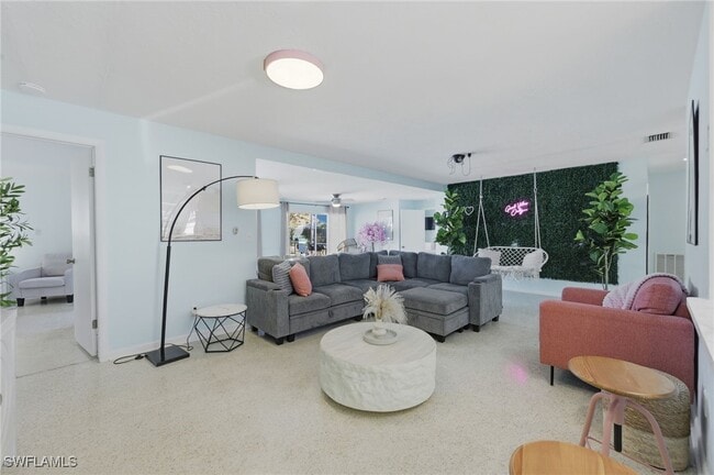 Photo - 4044 Country Club Blvd