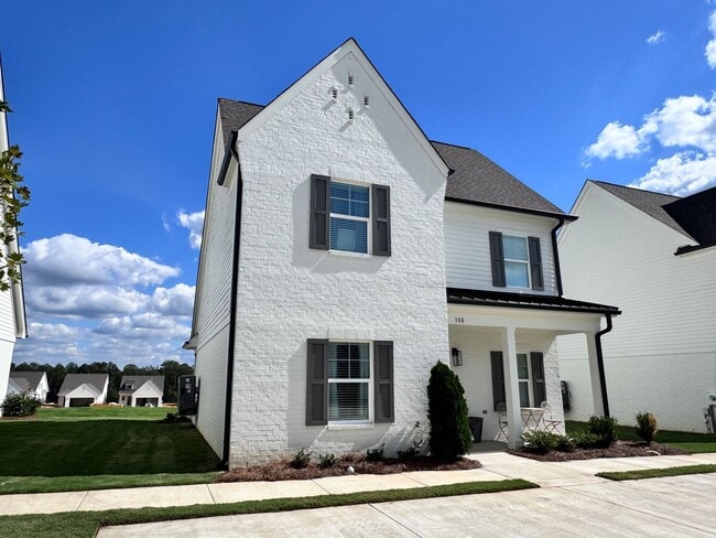 3BR/3.5BA Stand Alone House in South Grove - 3BR/3.5BA Stand Alone House in South Grove