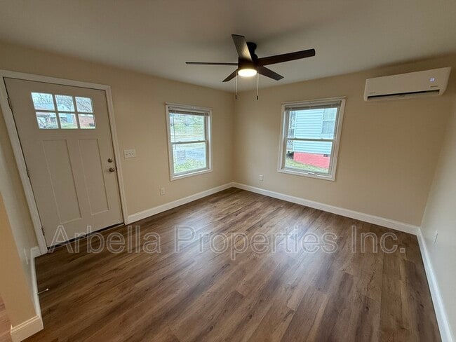 Photo - 1101 N Wilcox Dr