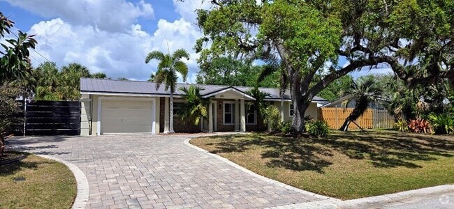 Building Photo - 2115 Alvarado Ln Rental