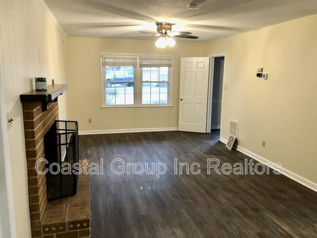 Photo - 613 Reef Ln