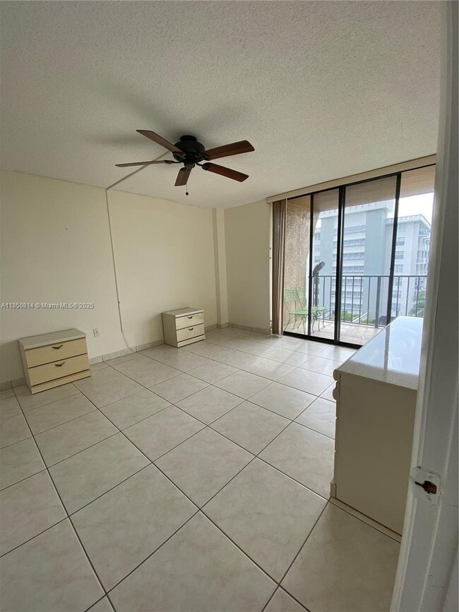 Photo - 16751 NE 9th Ave Unit 612