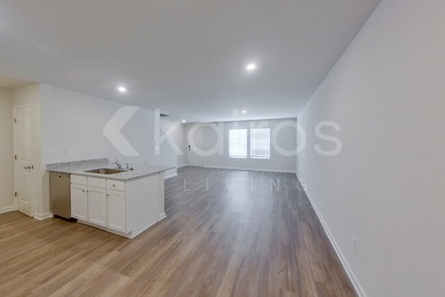 325 Ironwood Ct