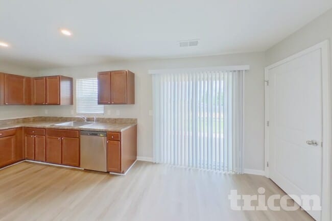 Photo - 656 McCormick Ln