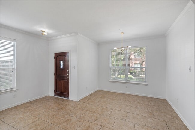 Photo - 31 Umbria Ln