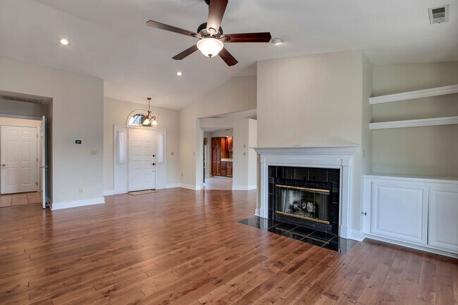 Photo - 128 Bokoshe Cir