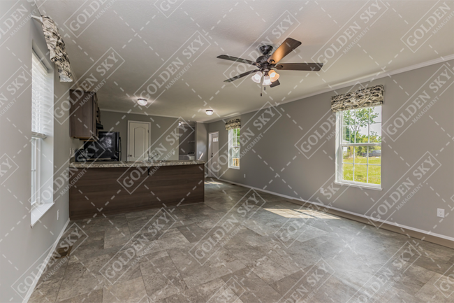 Photo - 800 W 15th St