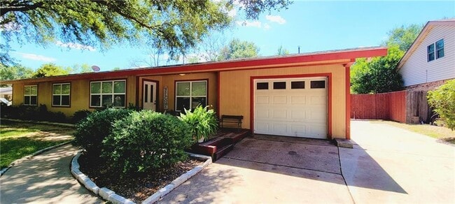 Photo - 403 San Jacinto Dr
