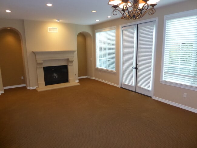 Photo - Westridge 4 Bedroom Home for Rent.