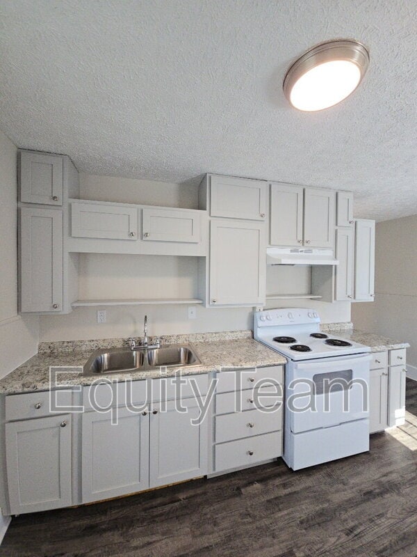 Photo - 128 N River St Unit B