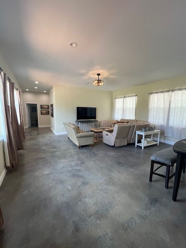 Photo - Peaceful Ocala Countryside Retreat – Close to WEC