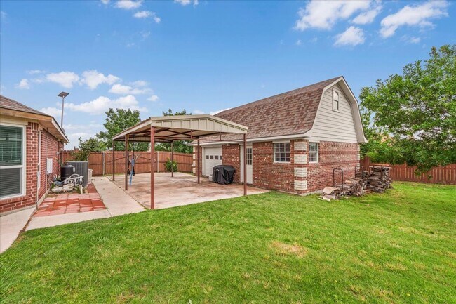 Photo - Luxury Lease on 1+ Acre with Saltwater Pool & Workshop in Ponder ISD!