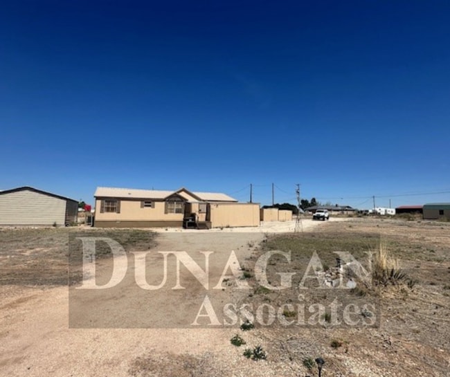 Building Photo - 3 Bed / 2 Bath Fully Furnished Mobile Home, pet friendly!