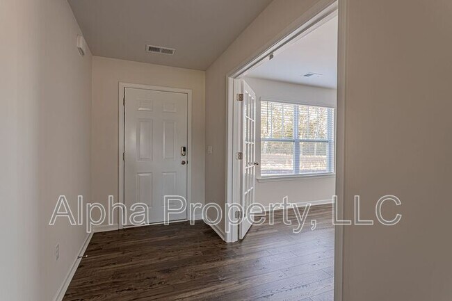 Photo - 852 Wolverine Ln