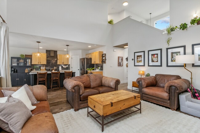 Photo - 268 Castle Dr
