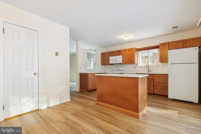 Photo - 23 Flintlock Ln