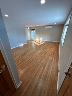 Photo - 326 W Adams St