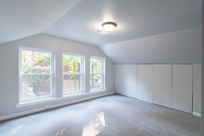 Photo - 10 Coralvine Ct