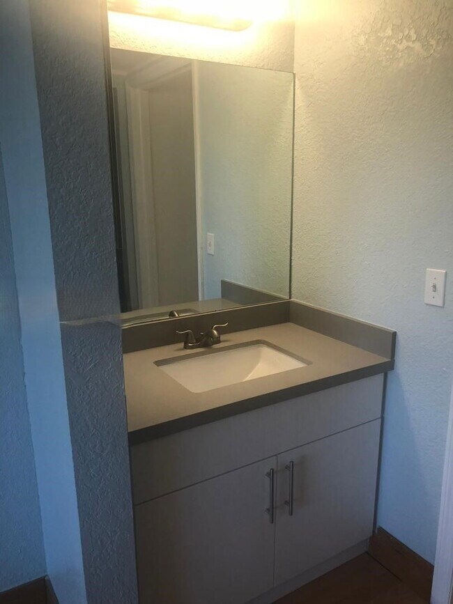 Photo - 816 NW 11th St