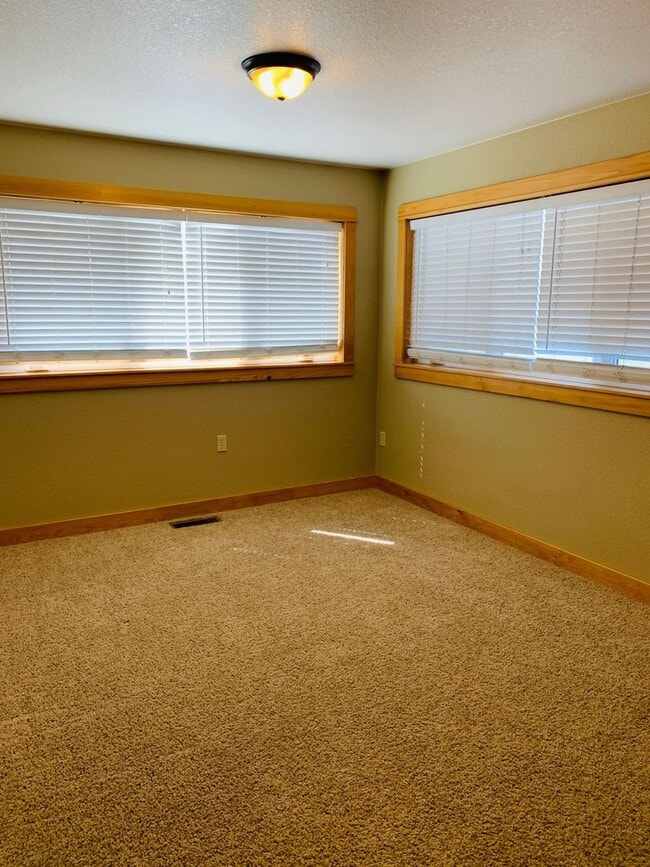 Building Photo - 4852 Kendrick Pl Unit 201