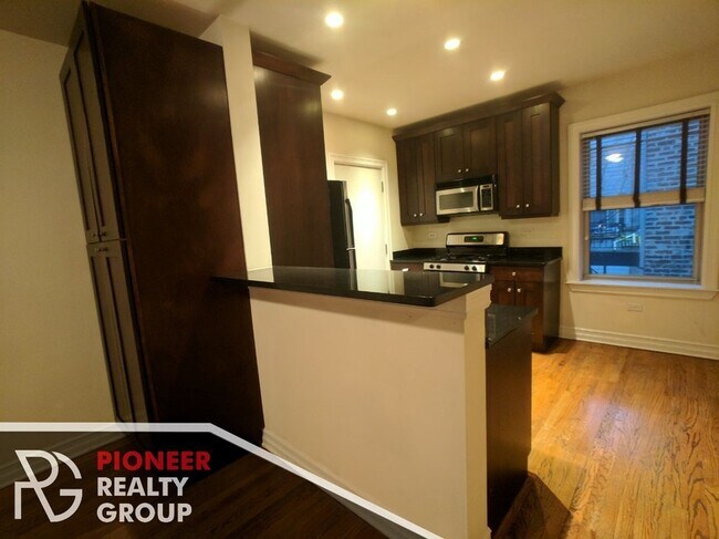 Photo - 3818 N Sheffield Ave Unit 3