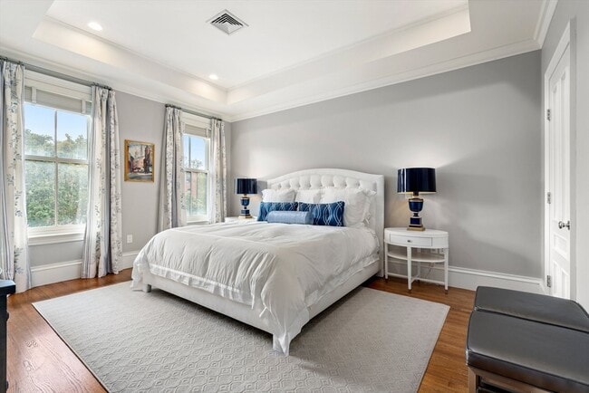 Building Photo - 228 W Canton St Unit 2 Rental