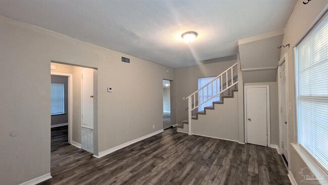 Photo - 3500 W Cervantes St