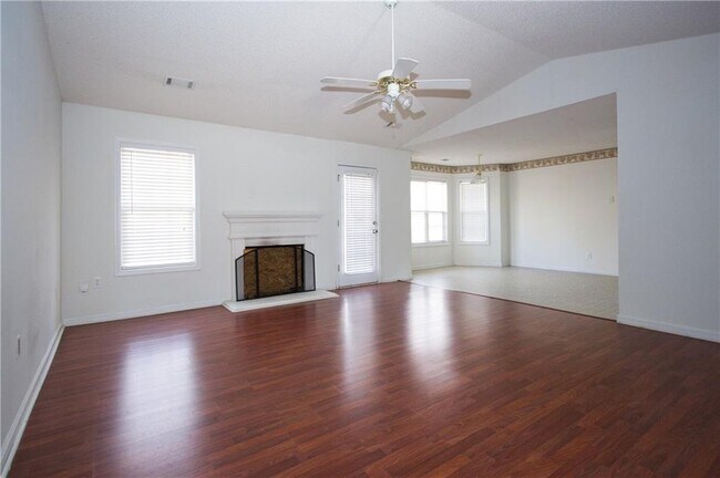 Photo - 2804 James Henry Dr