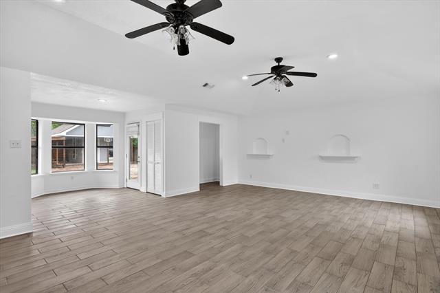 Photo - 516 Post Oak Ln