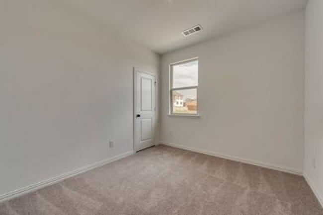 Photo - 1011 Hickory Chase Ln