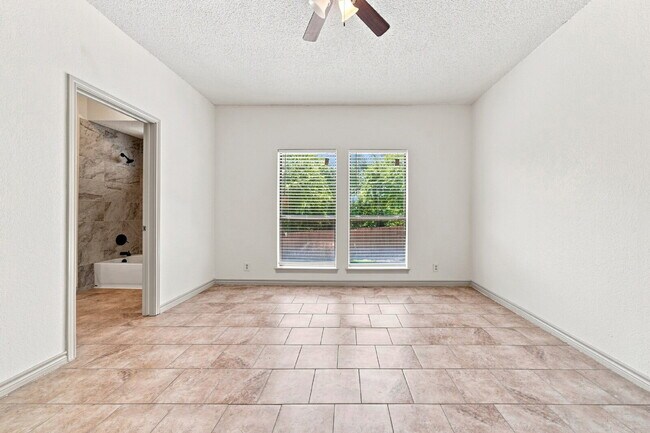 Photo - "Charming 3-Bedroom Home with 2 Full Baths in Desirable Round Rock Locale!"