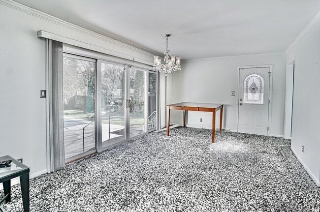 Photo - 130 Heather Dr