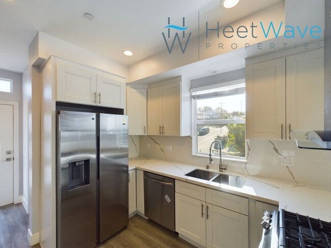 Photo - REZKO - E Street Unidad 2788