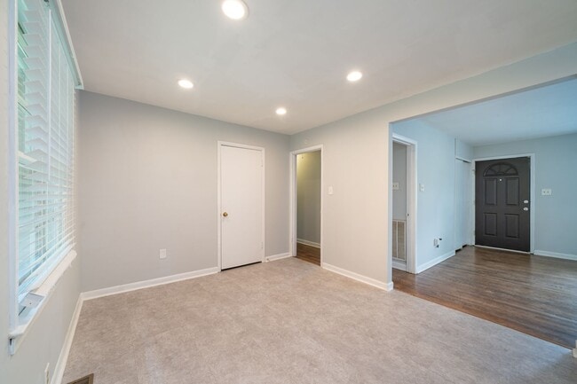 Photo - Charming 3 Bed, 1 Bath near Downtown Raleigh