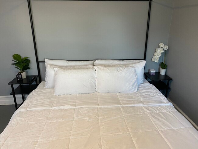 Photo - 4840 Lexington Ave