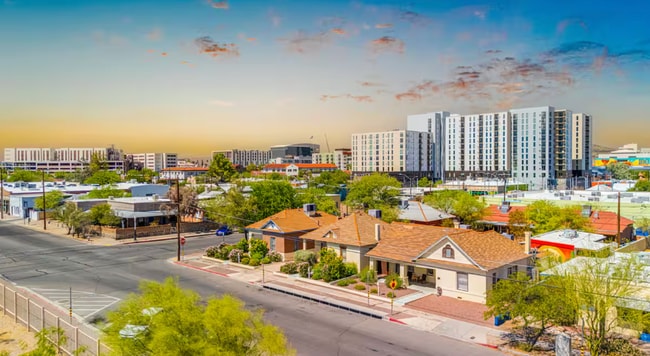 Walking distance to U of A and 4th Ave