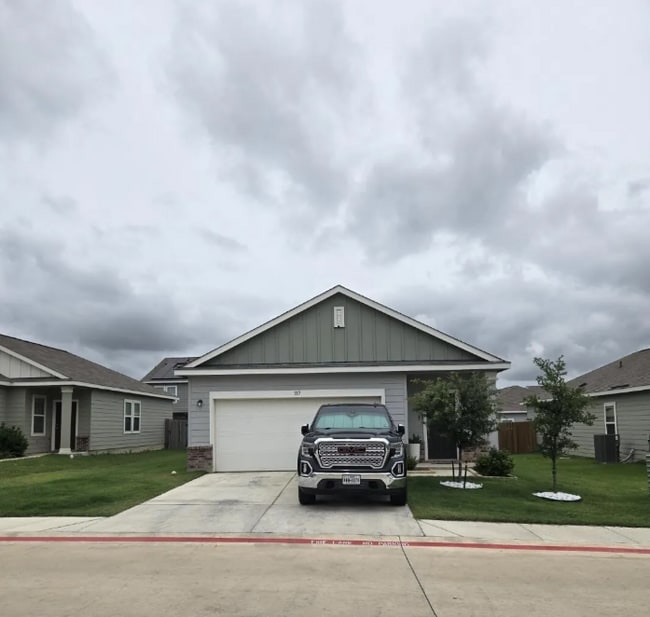 Photo - 117 Peony Ln.