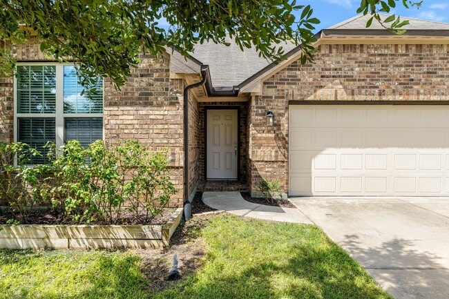 Photo - 119 Country Crossing Cir