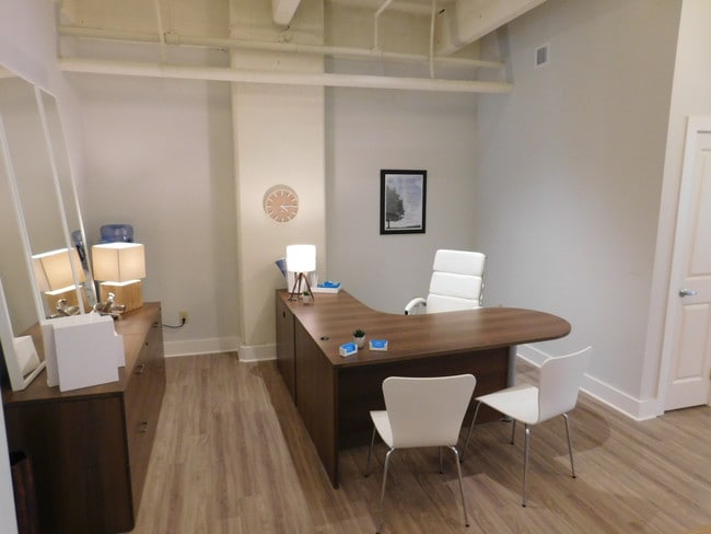 Rhine Loft Bonus Area - Newberry Lofts on 6th