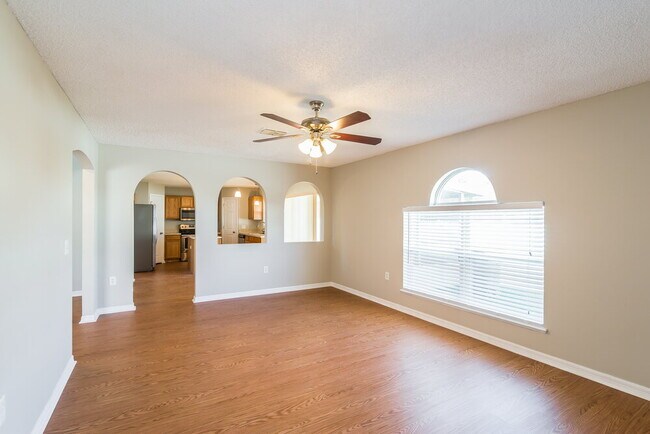 Photo - 8730 Lancashire Dr