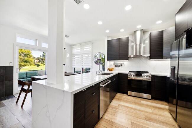 528 San Andres Dr