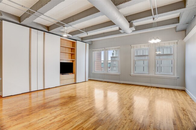 Photo - 1120 Texas St