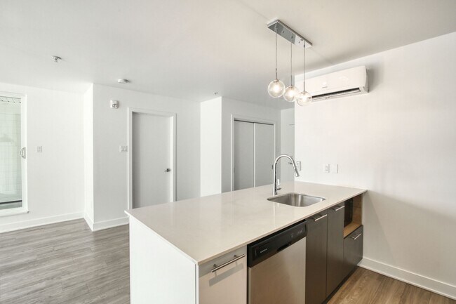 Photo - 9675 Av. Papineau Unit 309